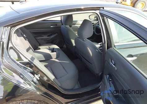 2021 Nissan Altima Sv Fwd z USA, uszkodzony, nr VIN 1N4BL4DV3MN340206